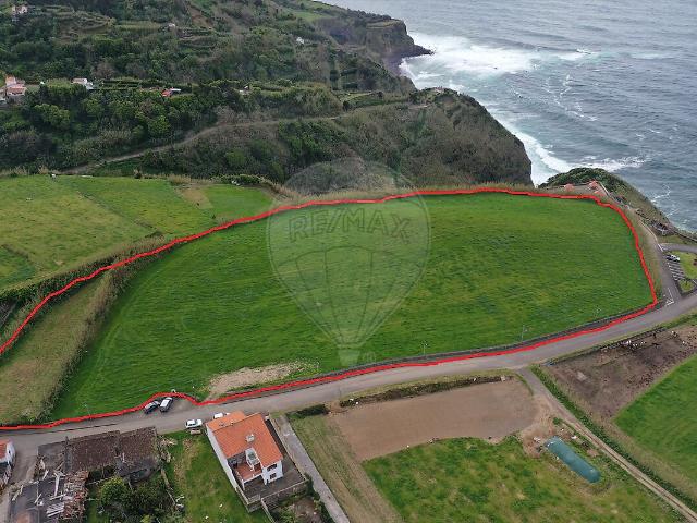 Terreno à venda em Lomba da Maia, Ribeira Grande RE/MAX Portugal