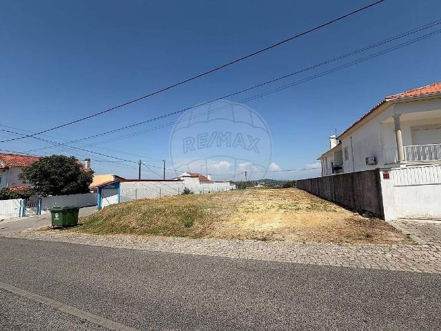 Terreno à venda em Leiria, Pousos, Barreira e Cortes, Leiria RE/MAX Portugal