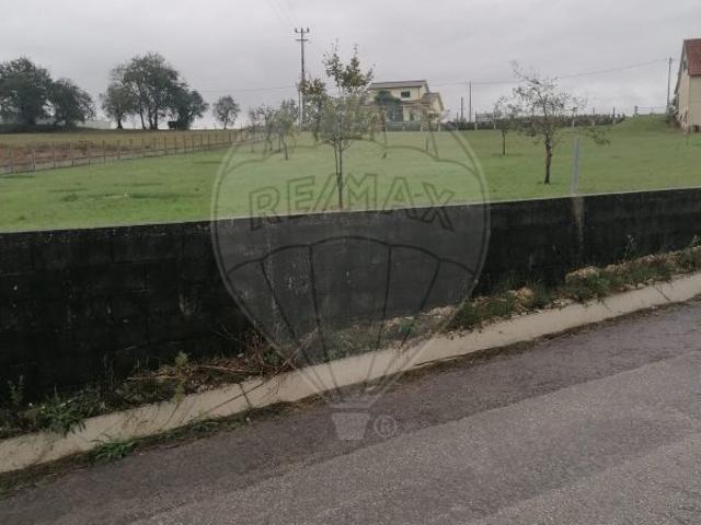 Terreno à venda em Leiria