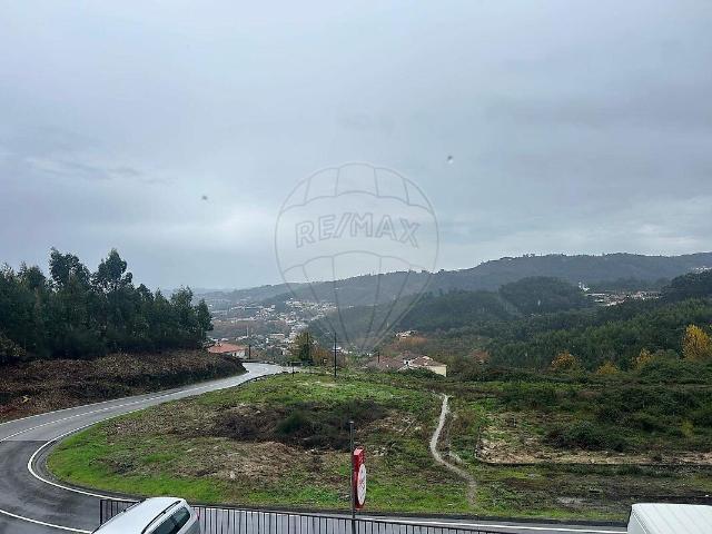 Terreno à venda em Lustosa e Barrosas Santo Estêvão, Lousada RE/MAX Portugal