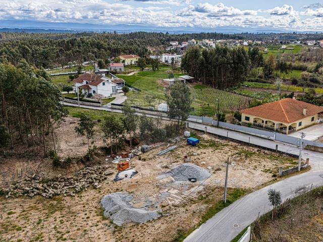 Terreno à venda em Mouraz e Vila Nova da Rainha, Tondela RE/MAX Portugal