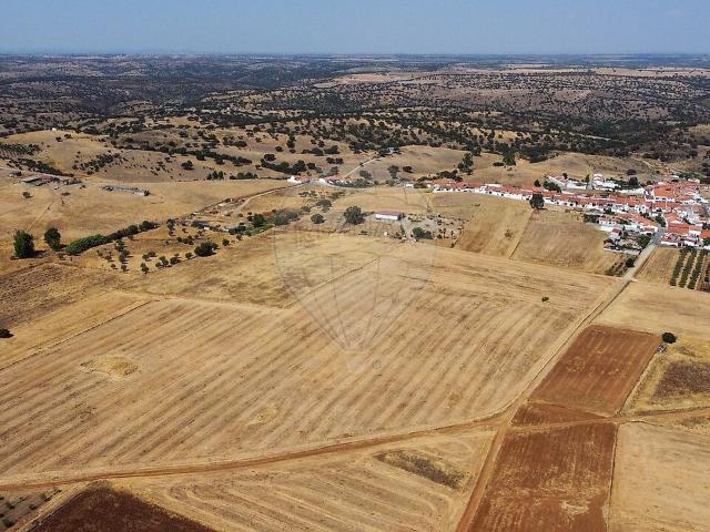 Terreno à venda em Moura Santo Agostinho e São João Baptista e Santo Amador, Moura RE/MAX Portugal