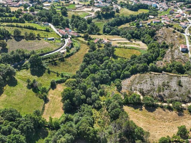 Terreno à venda em Montalegre