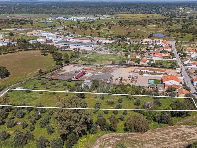 Terreno à venda em Mora, Mora RE/MAX Portugal