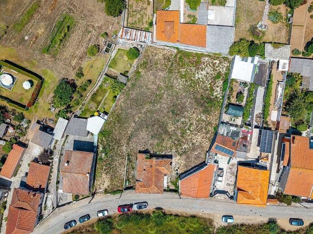 Terreno à venda em Moreira, Maia RE/MAX Portugal