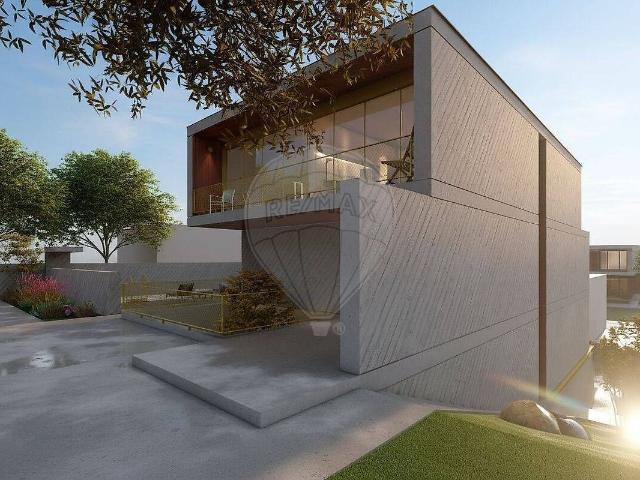 Terreno à venda em Mafamude e Vilar do Paraíso, Vila Nova de Gaia RE/MAX Portugal