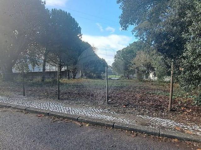 Terreno à venda em Mafra, Mafra RE/MAX Portugal