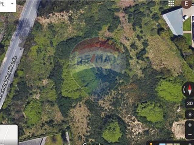 Terreno à venda em Maia