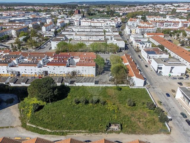 Terreno à venda em Malagueira e Horta das Figueiras, Évora RE/MAX Portugal