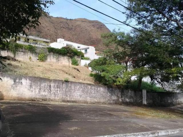 Terreno à venda em Mangabeiras
