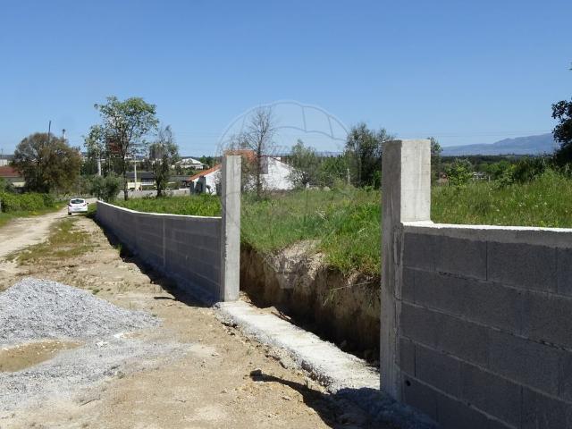 Terreno à venda em Mangualde