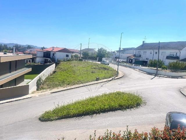 Terreno à venda em Margaride Santa Eulália, Várzea, Lagares, Varziela e Moure, Felgueiras RE/MAX Portugal