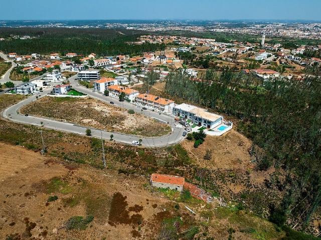 Terreno à venda em Marrazes e Barosa, Leiria RE/MAX Portugal
