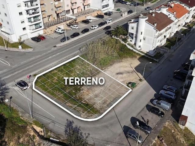 Terreno à venda em Marrazes e Barosa, Leiria RE/MAX Portugal