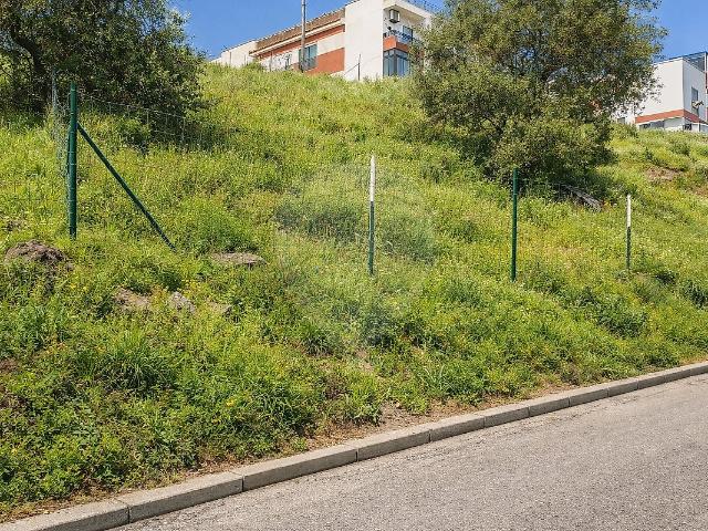 Terreno à venda em Mina de Água, Amadora RE/MAX Portugal