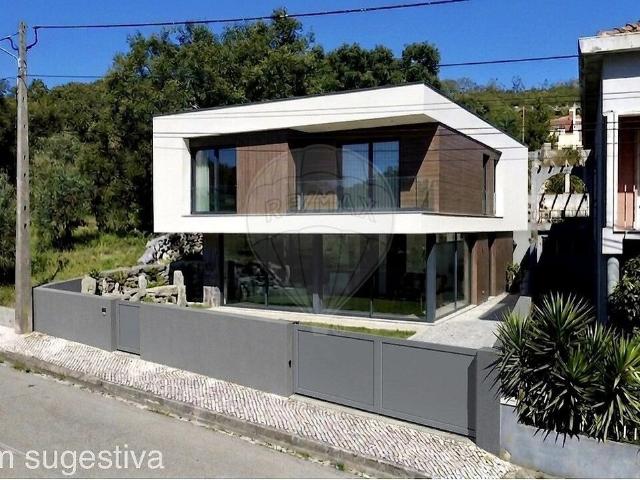 Terreno à venda em Mira de Aire, Porto de Mós RE/MAX Portugal