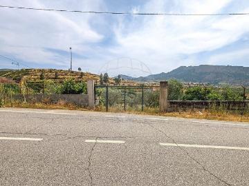 Terreno à venda em Mirandela