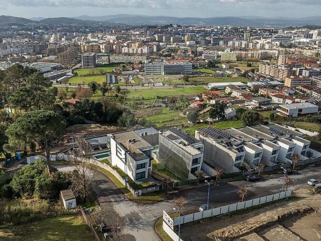 Terreno à venda em Nogueiró e Tenões, Braga RE/MAX Portugal