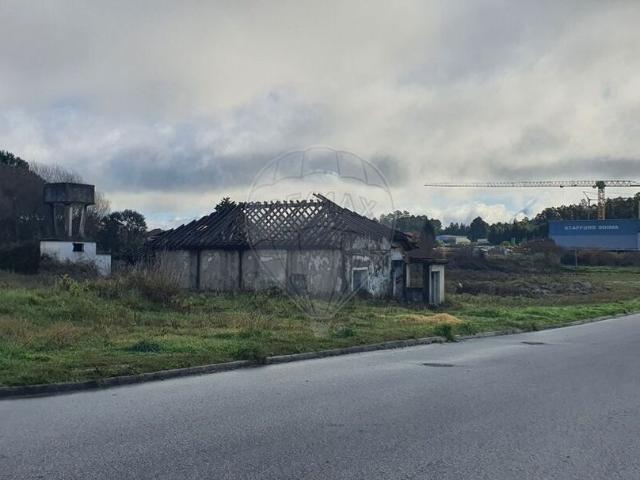 Terreno à venda em Nelas
