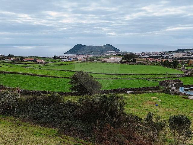 Terreno à venda em S.Bento, Angra do Heroísmo RE/MAX Portugal