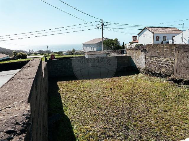 Terreno à venda em São Mateus, Angra do Heroísmo RE/MAX Portugal