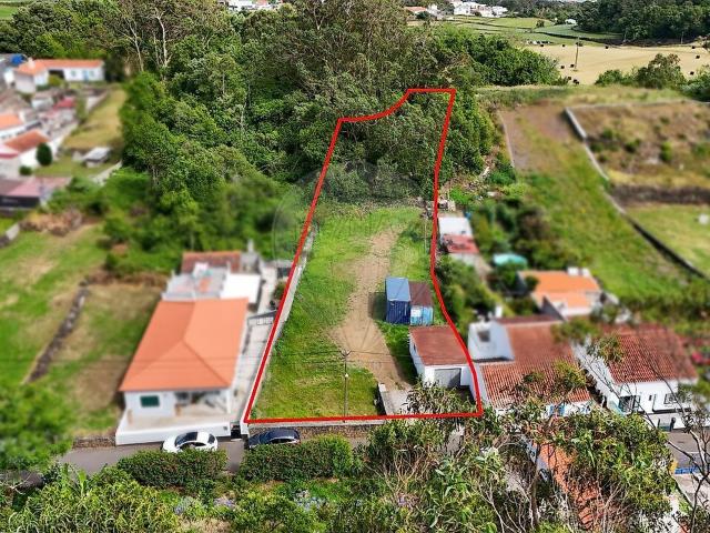 Terreno à venda em São Mateus, Angra do Heroísmo RE/MAX Portugal