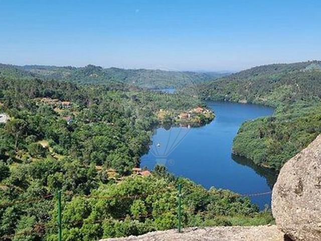 Terreno à venda em São João de Areias, Santa Comba Dão RE/MAX Portugal