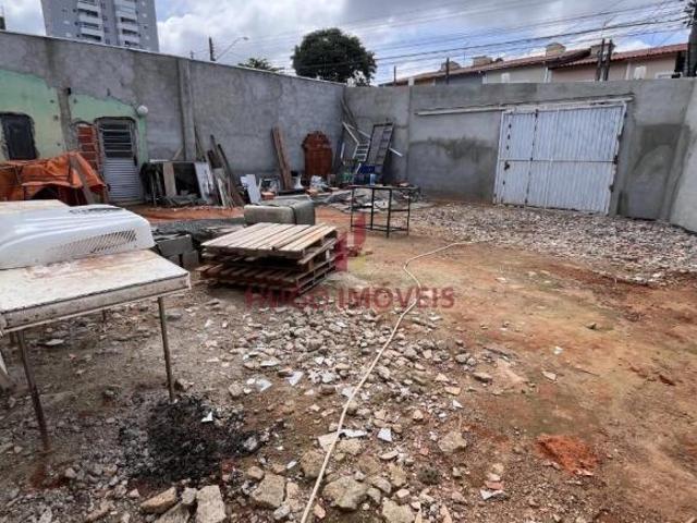 Terreno à venda em São José dos Campos SP, Jardim Ismênia: 150,00 m² de área. Terreno plano murado p