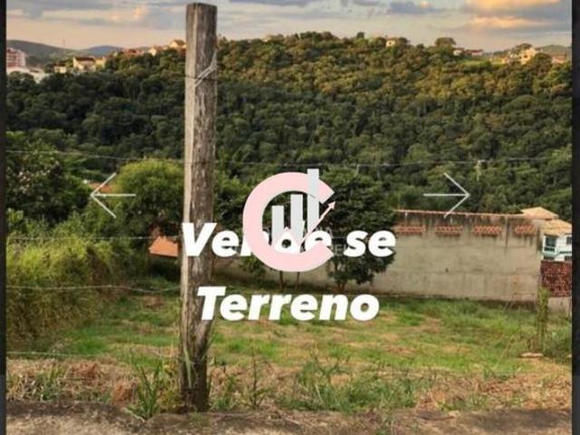 Terreno à venda em São Lourenço MG, no bairro Quase no Final da Rua Com Calçada 400m² de área!