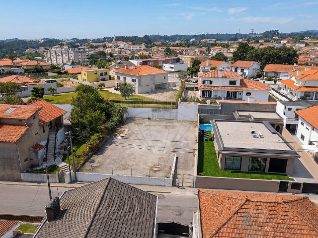 Terreno à venda em São Paio de Oleiros, Santa Maria da Feira RE/MAX Portugal