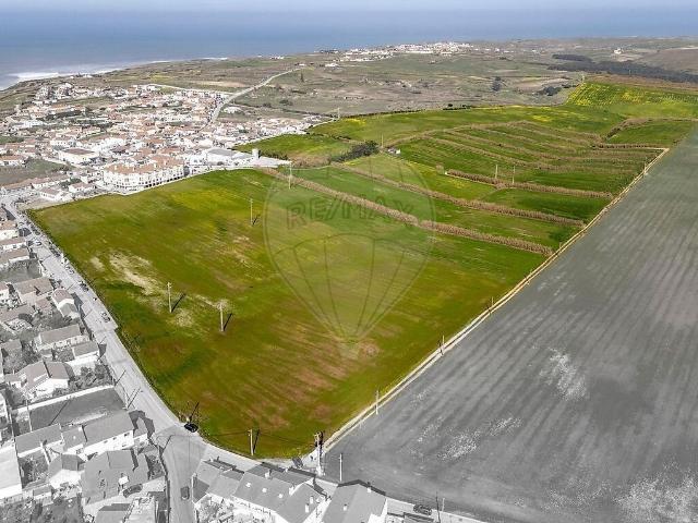 Terreno à venda em São Pedro da Cadeira, Torres Vedras RE/MAX Portugal