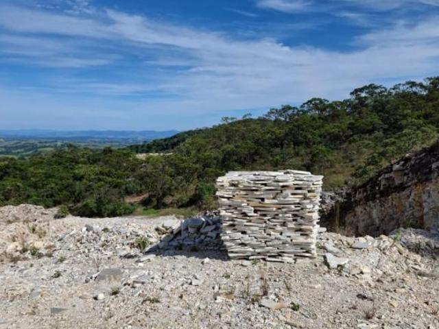 Terreno à venda em São Thomé das Letras