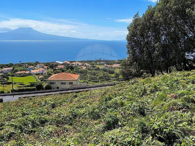 Terreno à venda em Santo Amaro, Velas RE/MAX Portugal