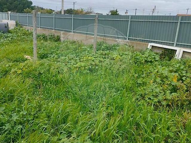 Terreno à venda em Santo António da Charneca, Barreiro RE/MAX Portugal