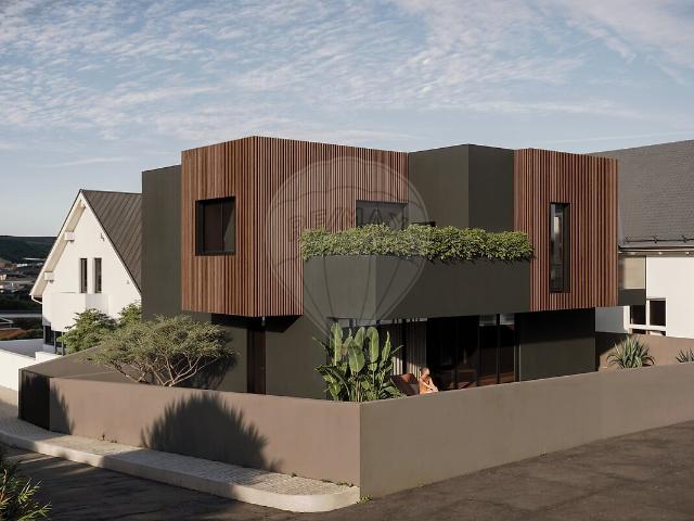 Terreno à venda em Santo António dos Olivais, Coimbra RE/MAX Portugal
