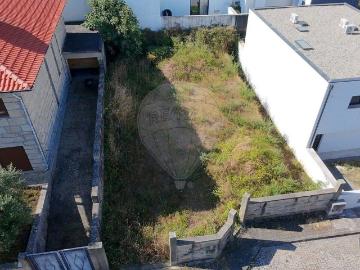 Terreno à venda em Santo Tirso
