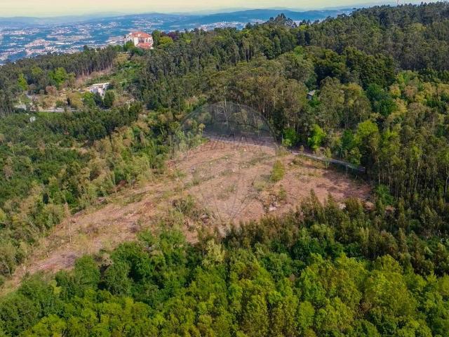 Terreno à venda em Santo Tirso