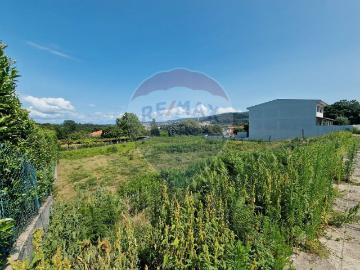 Terreno à venda em Santo Tirso