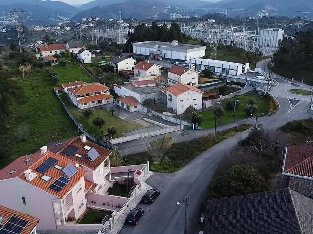 Terreno à venda em Santa Clara e Castelo Viegas, Coimbra RE/MAX Portugal