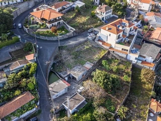 Terreno à venda em Santa Cruz