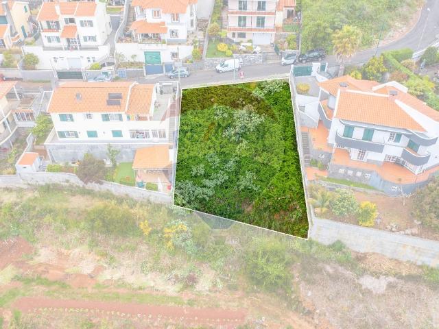 Terreno à venda em Santa Cruz