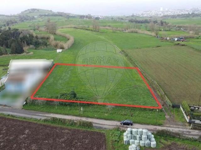 Terreno à venda em Santa Cruz, Lagoa São Miguel RE/MAX Portugal