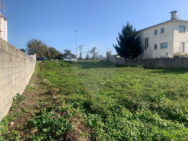 Terreno à venda em Santa Lucrécia de Algeriz e Navarra, Braga RE/MAX Portugal