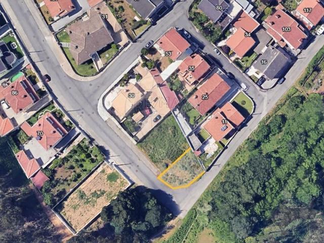 Terreno à venda em Santa Maria da Feira