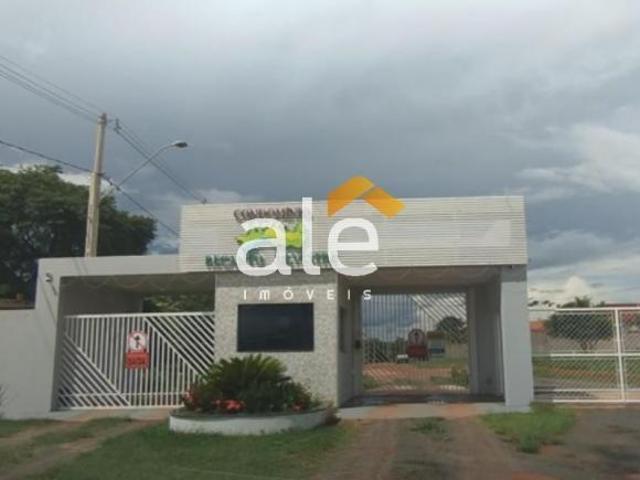 Terreno à venda em Santa Maria da Serra SP, no Condomínio Recanto Silvestre, 840m² de área!