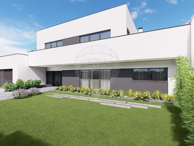 Terreno à venda em Santa Maria Maior, Chaves RE/MAX Portugal