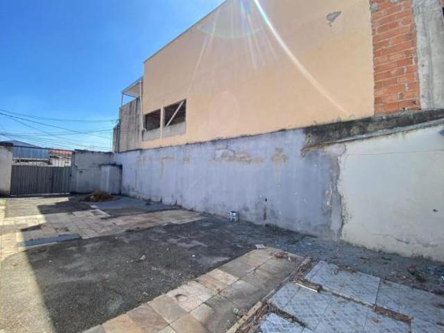 Terreno à venda em Santa Terezinha