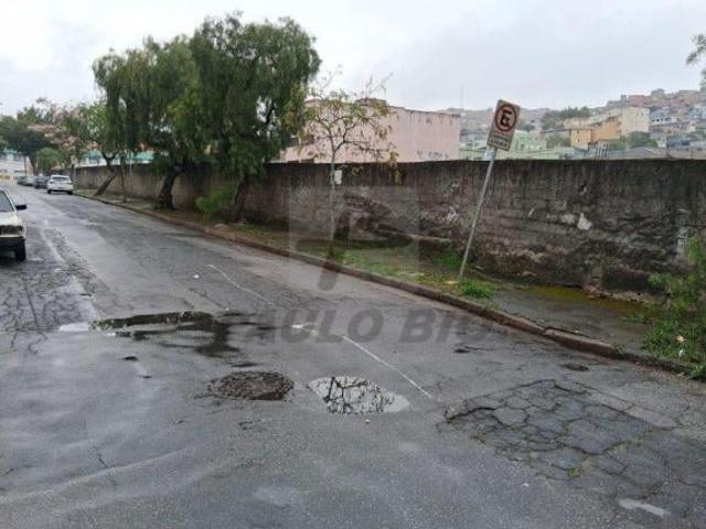 Terreno à venda em Santa Terezinha