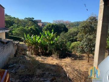 Terreno á Venda em Santana de Parnaíba / SP