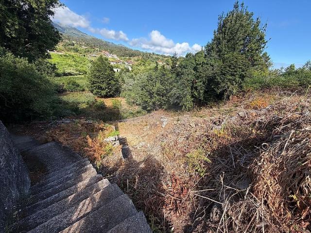 Terreno à venda em Santana, Santana RE/MAX Portugal